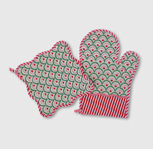 Load image into Gallery viewer, Frostine Oven Mitt