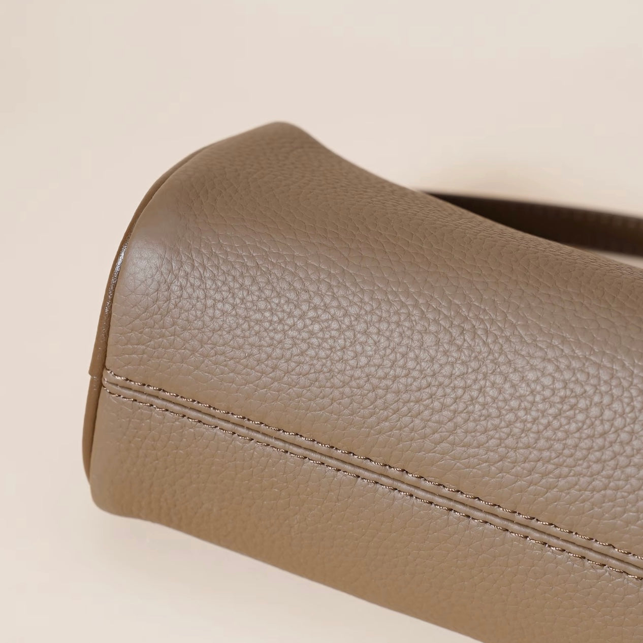 Avery Barrel Leather Bag - Taupe