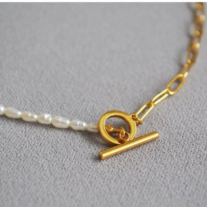 Freshwater Pearl / Gold Link Toggle Necklace