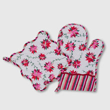 Load image into Gallery viewer, Poinsettia Oven Mitt