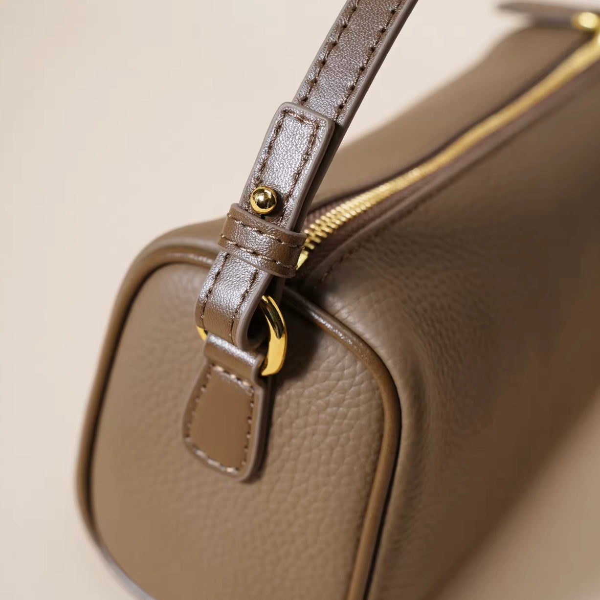 Avery Barrel Leather Bag - Taupe