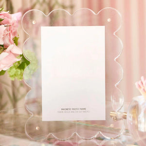 Clear Acrylic Scalloped Photo Frame