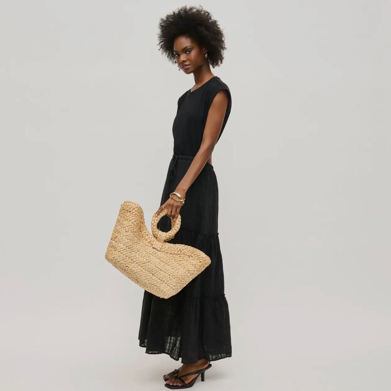 Ring Handle Straw Tote