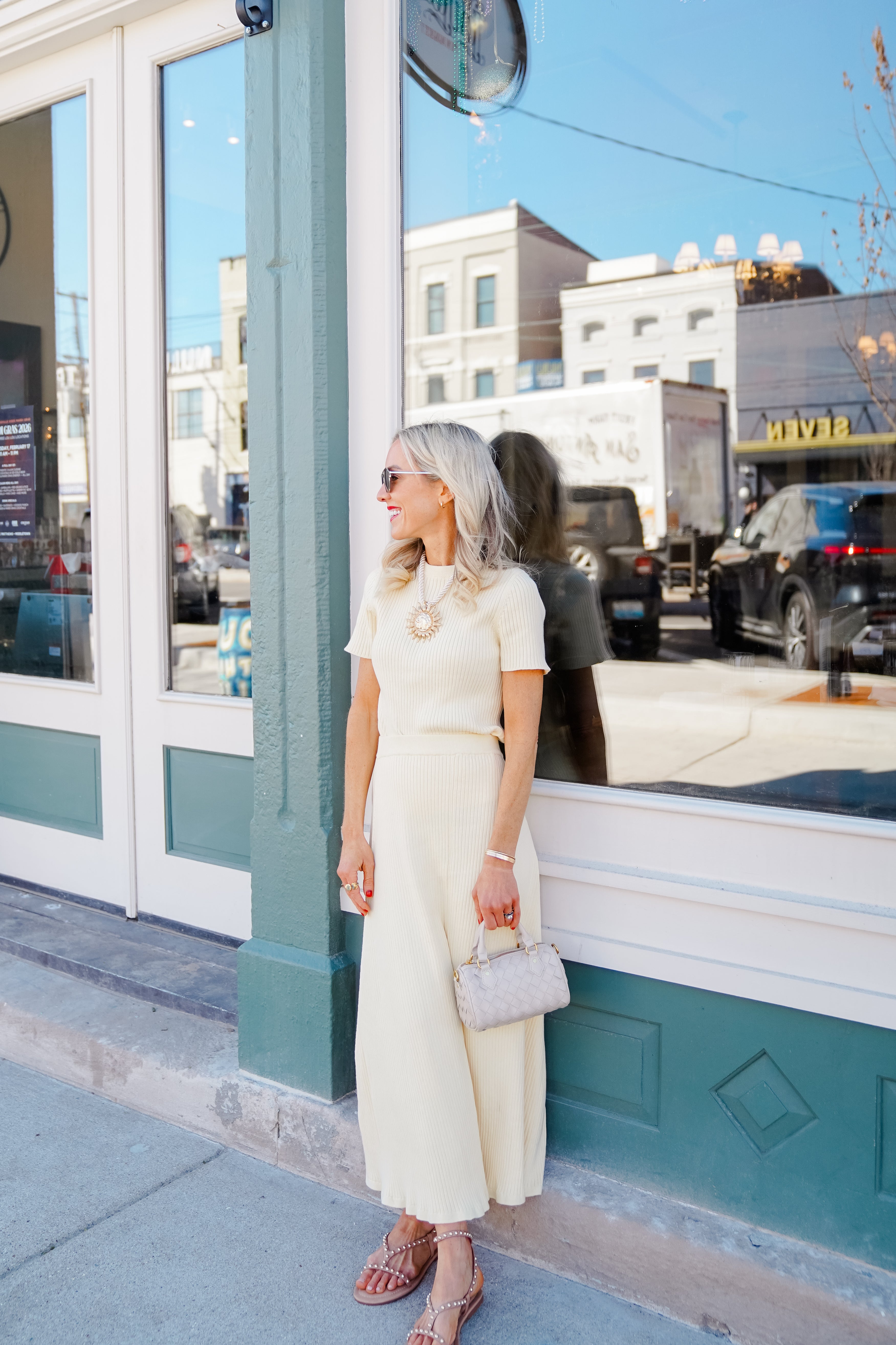 Mini Boston (Soft Ivory)