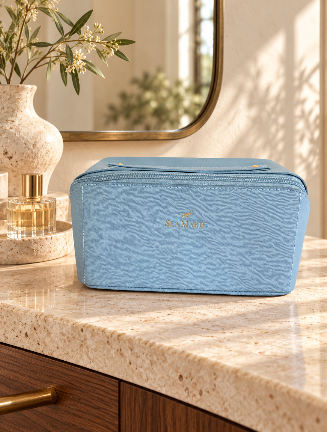 The Shores Vanity Kit