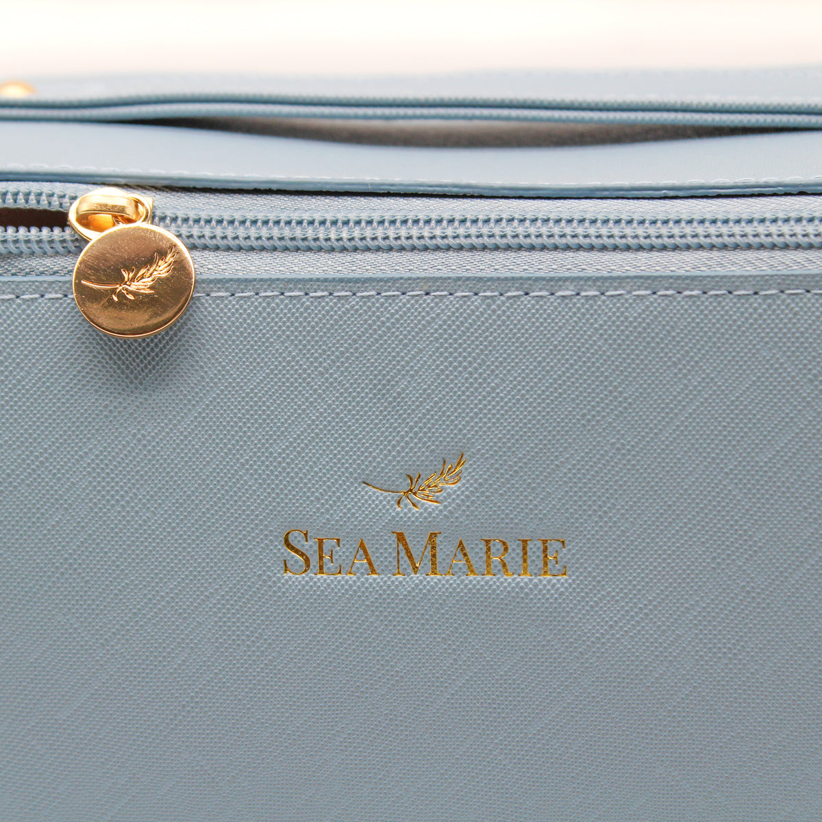 The Shores Vanity Kit