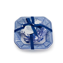 Load image into Gallery viewer, Blue Willow French Milled Soap with Porcelain Tray